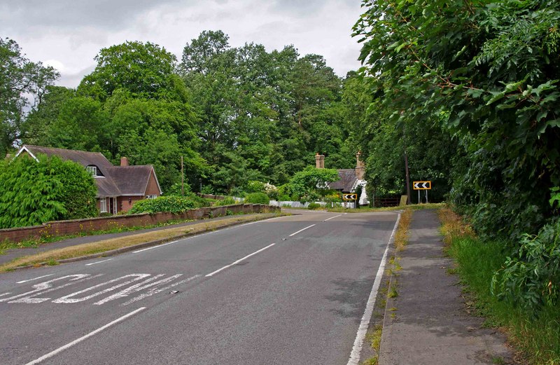 B4380 road, looking northwest