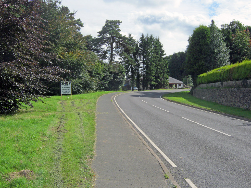 Bend in the B4364