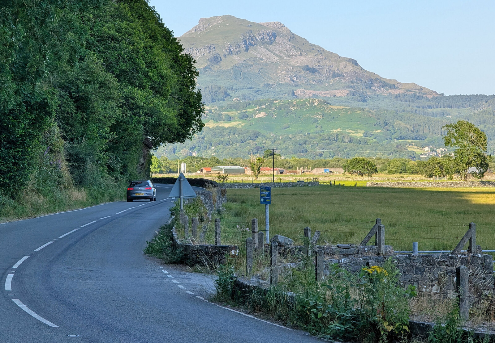 A498 towards Prenteg