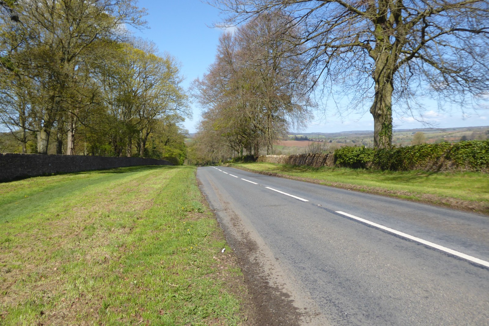The B4077 west of Stow-on-the-Wold