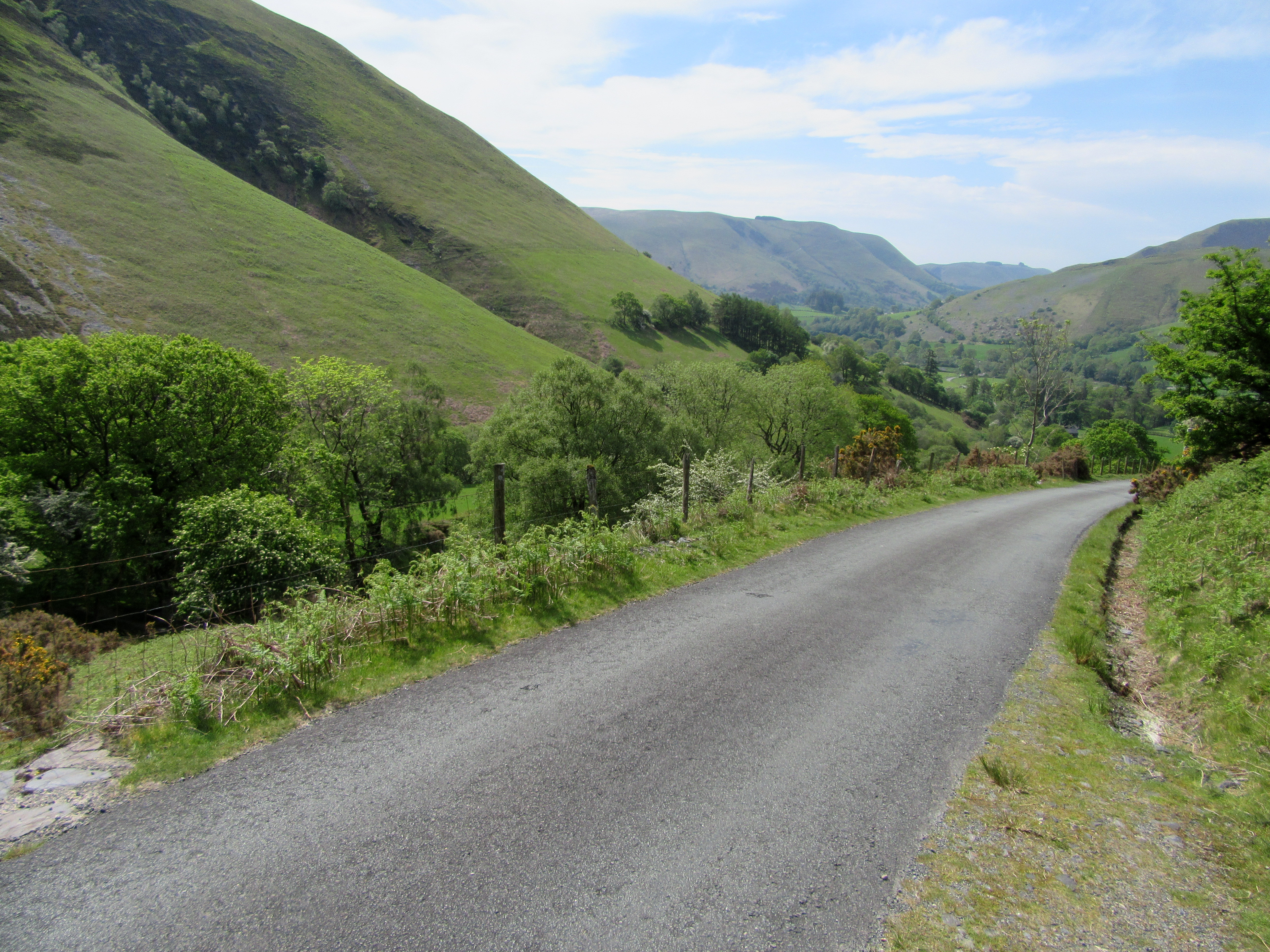 Descending from Bwlch-y-Groes