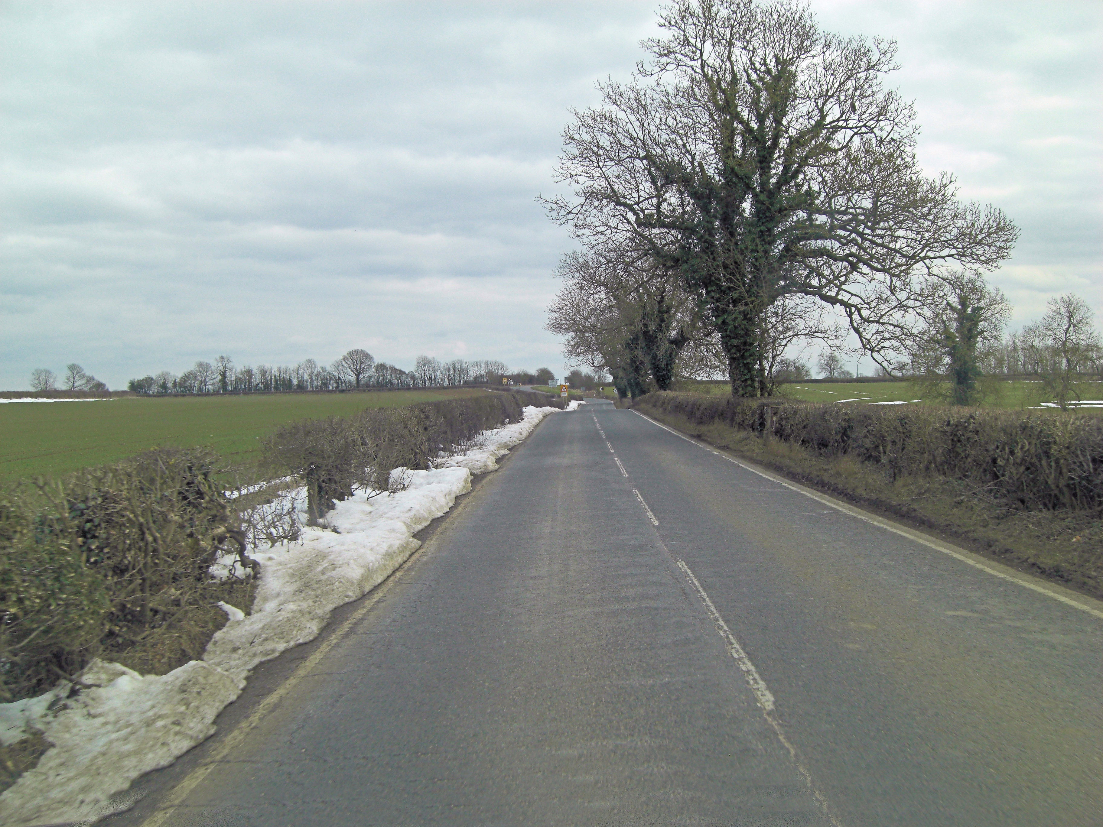 B4525 north of Marstonhill Farm
