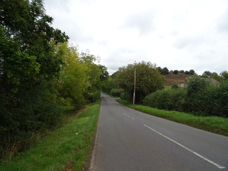 North Cotswolds and Oxfordshire Grand Driving Loop road scenery